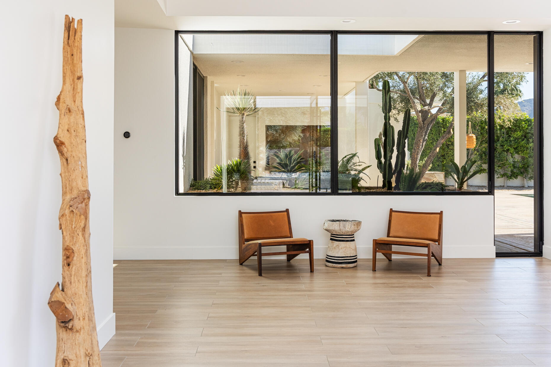 45560 Williams Road Indian Wells, CA 92210 - Photo 29 of 60 a living room with furniture and a window