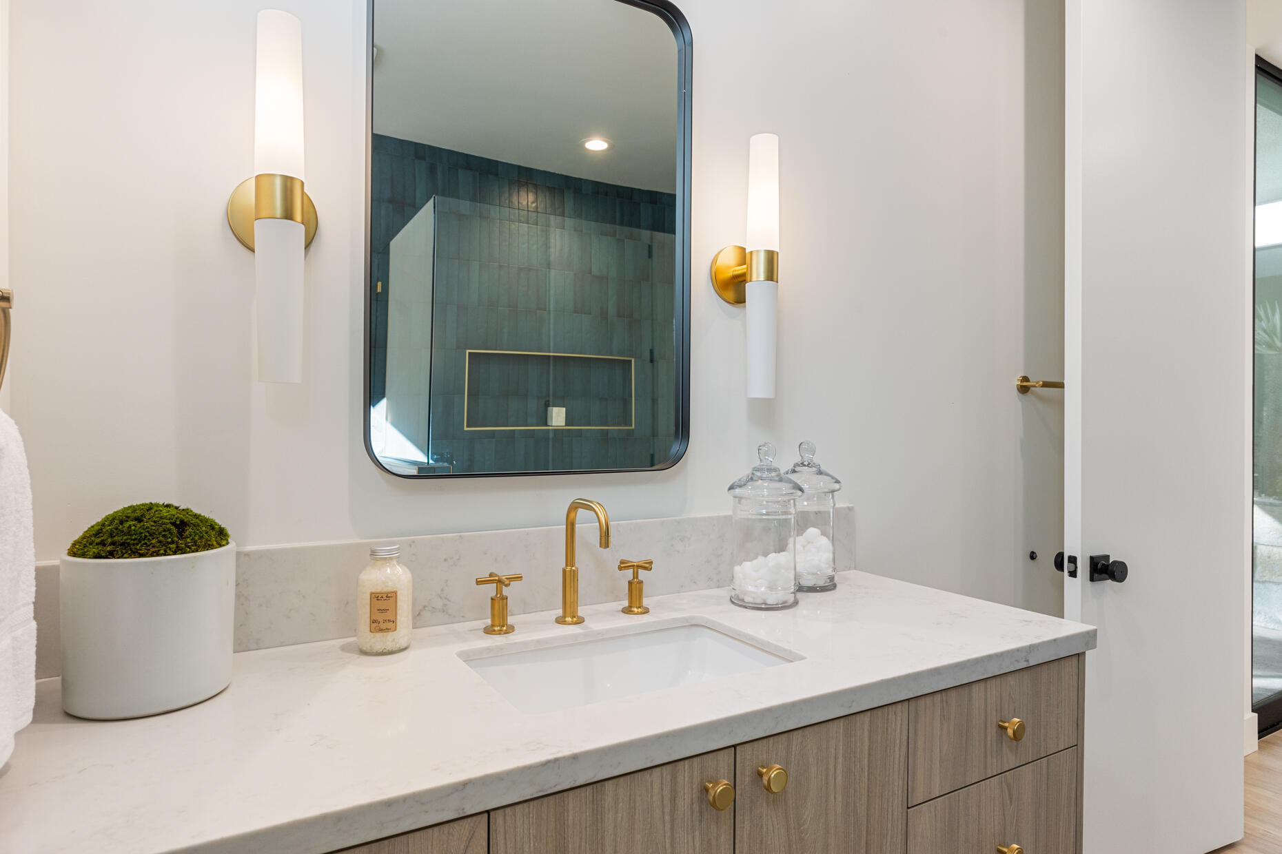 45560 Williams Road Indian Wells, CA 92210 - Photo 45 of 60 a bathroom with a sink and a mirror