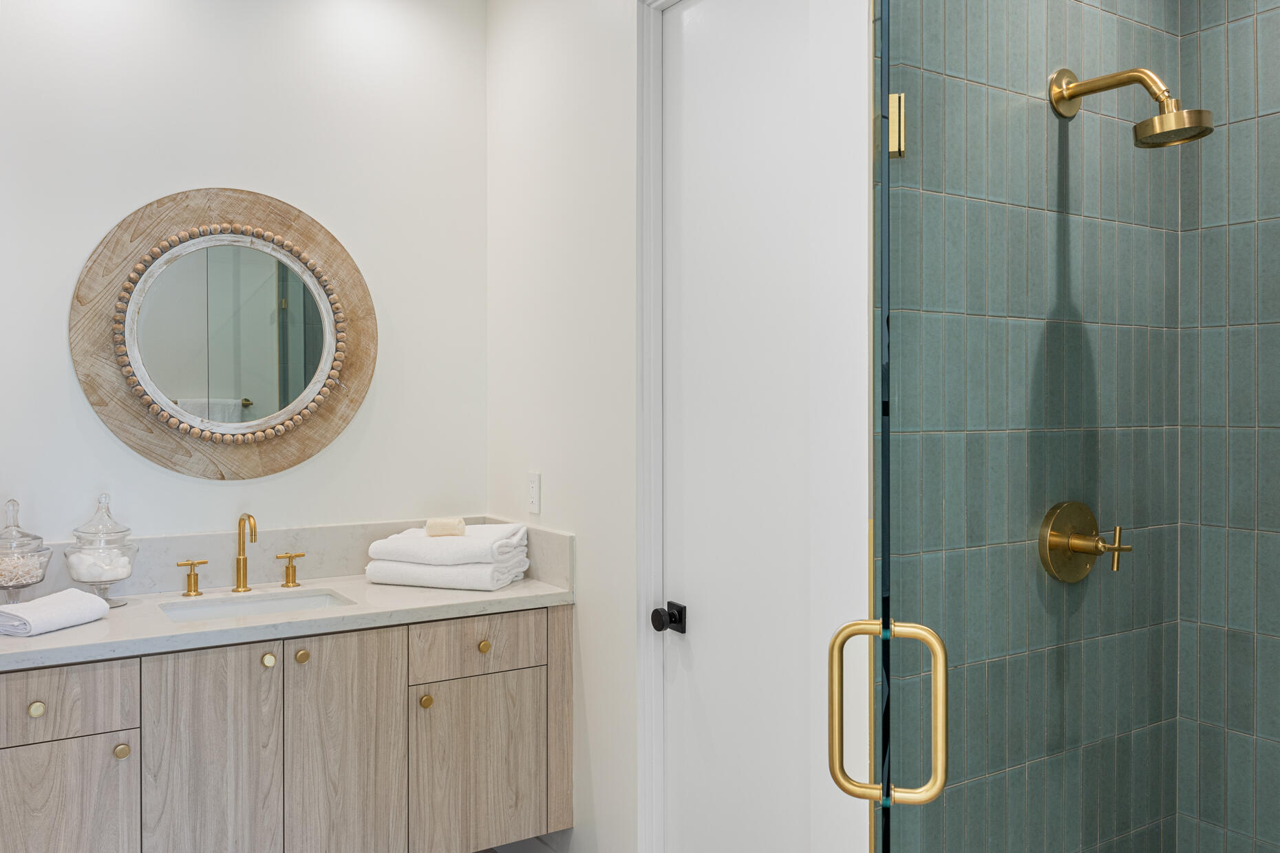 45560 Williams Road Indian Wells, CA 92210 - Photo 52 of 60 a bathroom with a sink and a mirror