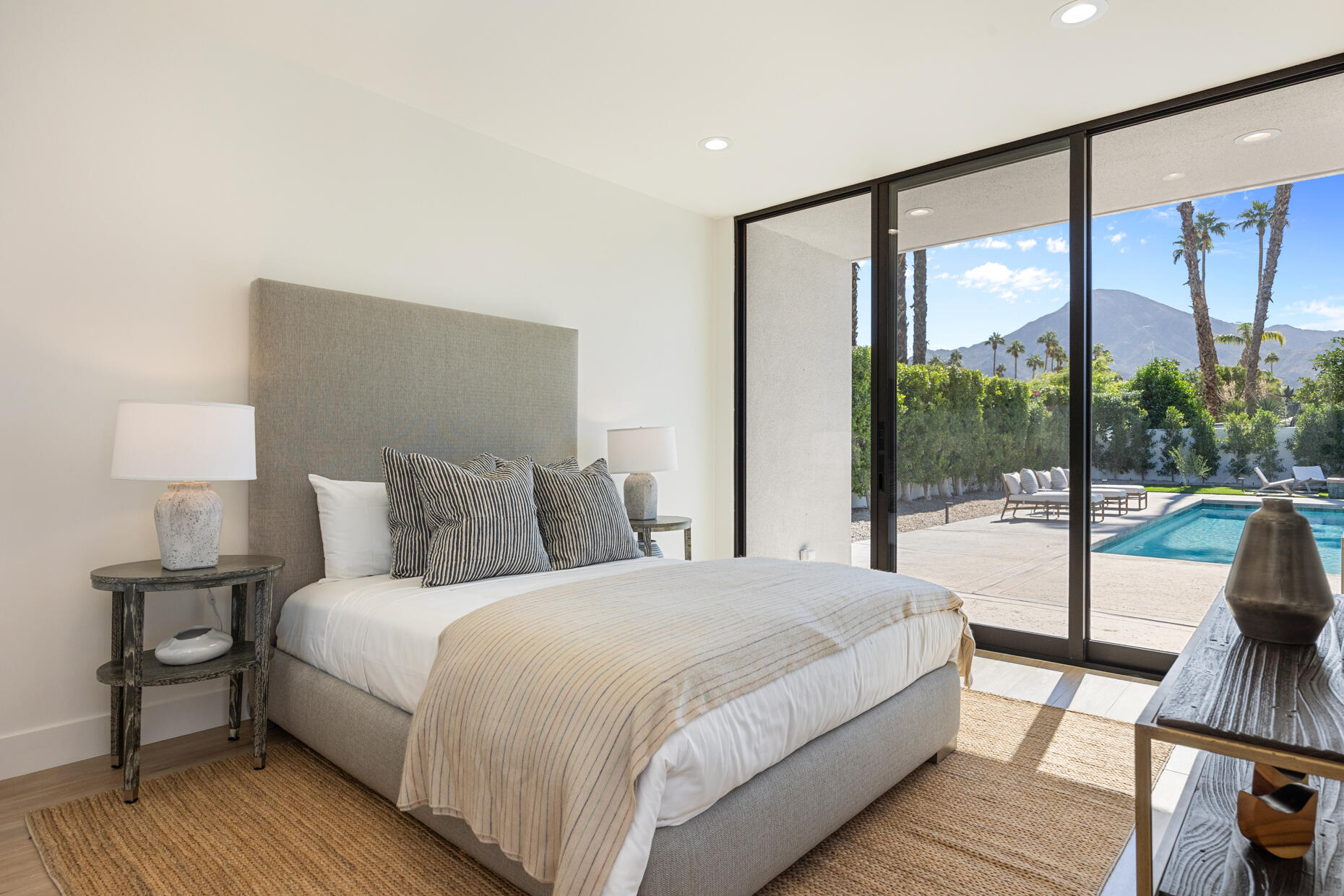 45560 Williams Road Indian Wells, CA 92210 - Photo 53 of 60 a large bedroom with a bed and a large window