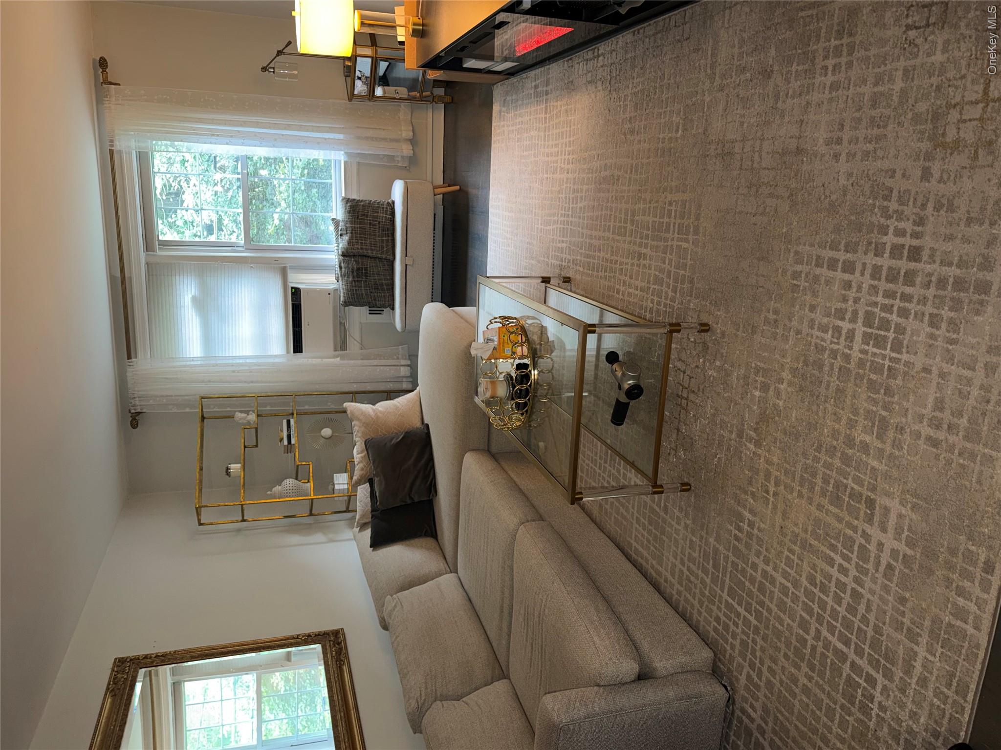 8 Welwyn Road, Unit 2G Great Neck, NY 11021 - Photo 7 of 26 Gallery Image 7