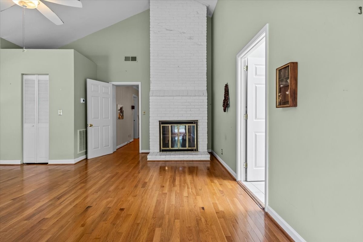 935 Evans Road Nashville, TN 37204 - Photo 21 of 44 a view of a hallway with wooden floor