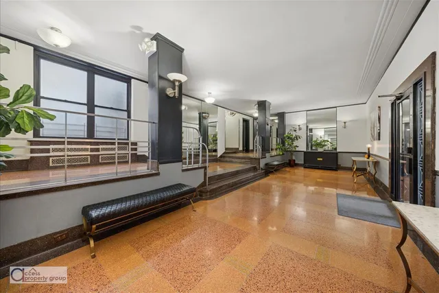 $389,000 | 251 Seaman Avenue, Unit 5C | Inwood