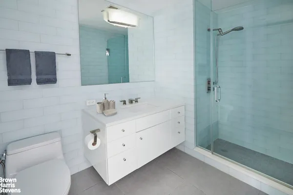 $2,150,000 | 5 East 44th Street, Unit 11 | Midtown East