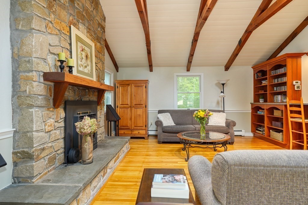 9 Woodfall Road Medfield, MA 02052 - Photo 5 of 28