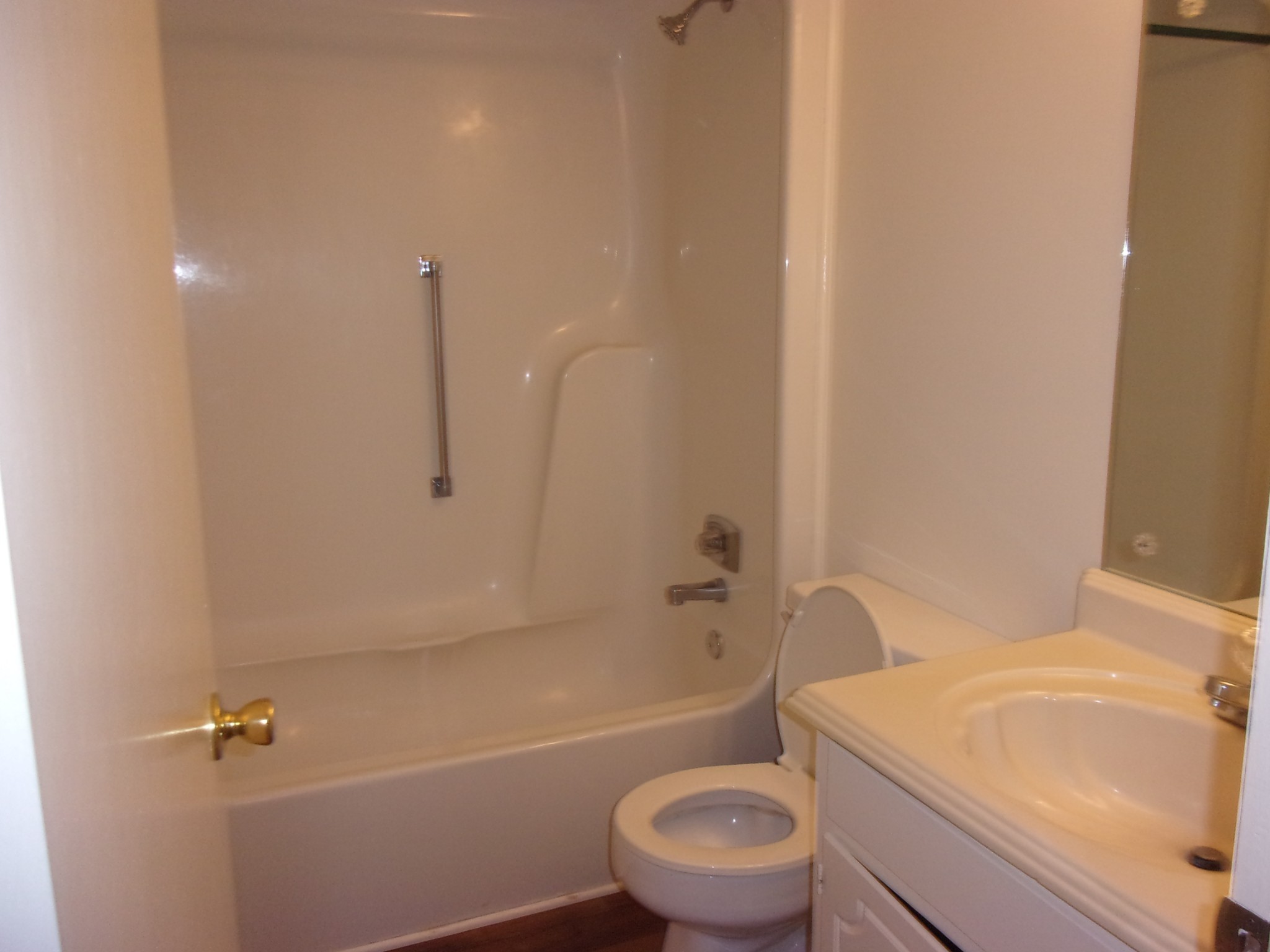 131 Quita Circle, Unit B Lebanon, TN 37087 - Photo 4 of 6 a bathroom with a sink a toilet and a bathtub