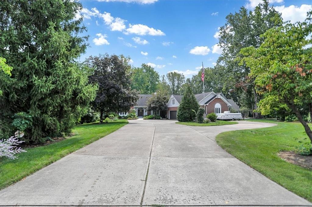 5015 Fall Creek Road Indianapolis, IN 46220 - Photo 5 of 60