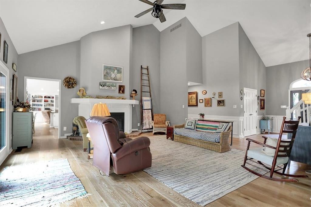 5015 Fall Creek Road Indianapolis, IN 46220 - Photo 10 of 60