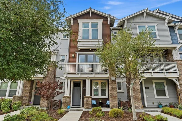 $1,698,000 | 845 De Guigne Drive, Unit 2, Sunnyvale, CA 94085