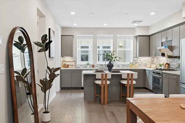 $1,698,000 | 845 De Guigne Drive, Unit 2, Sunnyvale, CA 94085