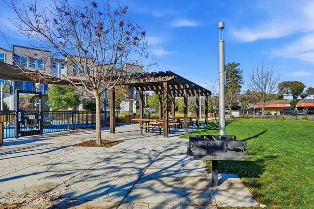 $1,698,000 | 845 De Guigne Drive, Unit 2, Sunnyvale, CA 94085