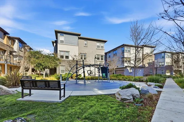 $1,698,000 | 845 De Guigne Drive, Unit 2, Sunnyvale, CA 94085