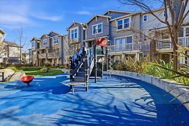 $1,698,000 | 845 De Guigne Drive, Unit 2, Sunnyvale, CA 94085