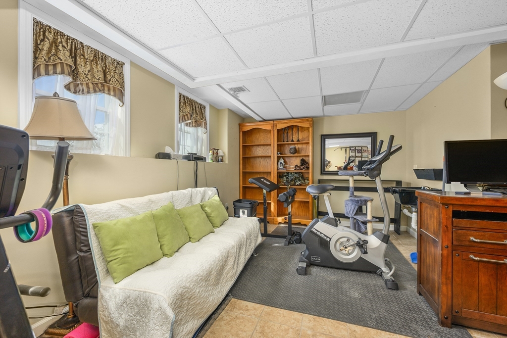 138 Sprague Street Fall River, MA 02724 - Photo 23 of 36