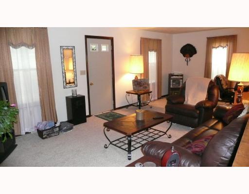 111 Star Grille Road Cabot, PA 16023 - Photo 3 of 8 Living Room. Large 23x13 living room