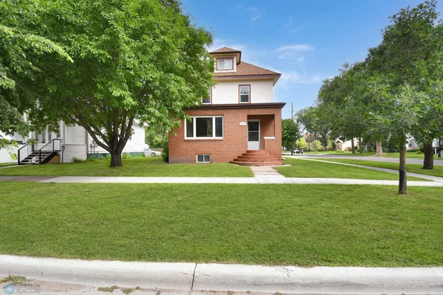 $319,000 | 51 6th Avenue North, Fargo, ND 58102