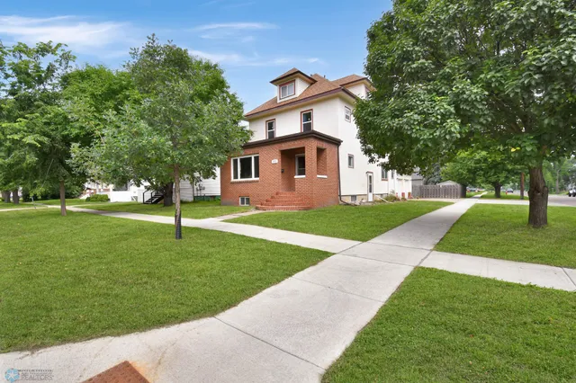 $319,000 | 51 6th Avenue North, Fargo, ND 58102