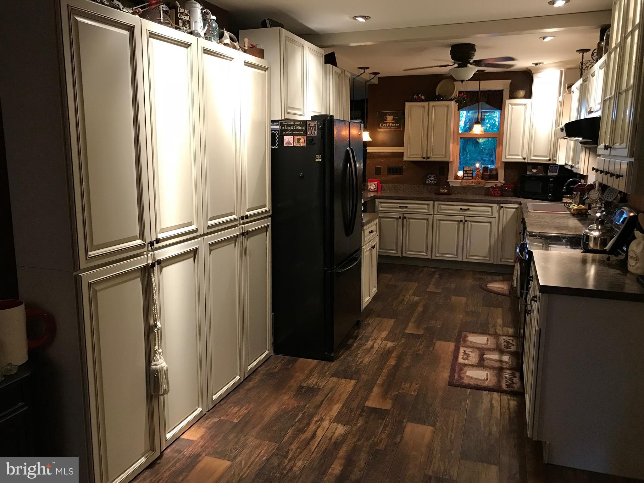 80 Dead End Road Lititz, PA 17543 - Photo 18 of 76 Kitchen