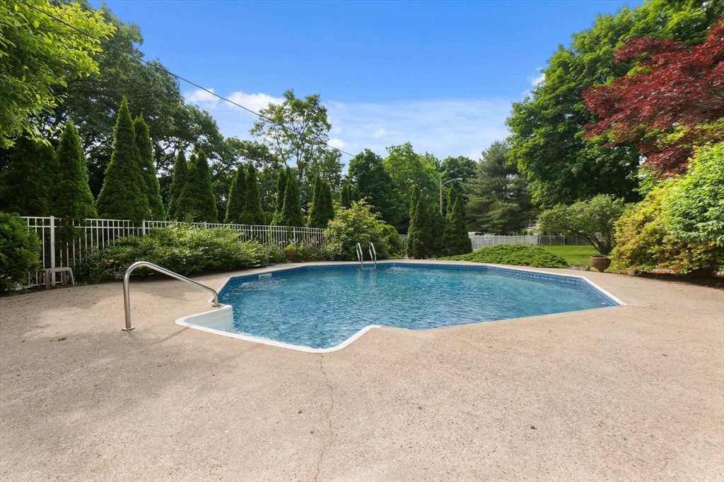 11 Bartlett Place Amesbury, MA 01913 - Photo 37 of 41 a view of a backyard