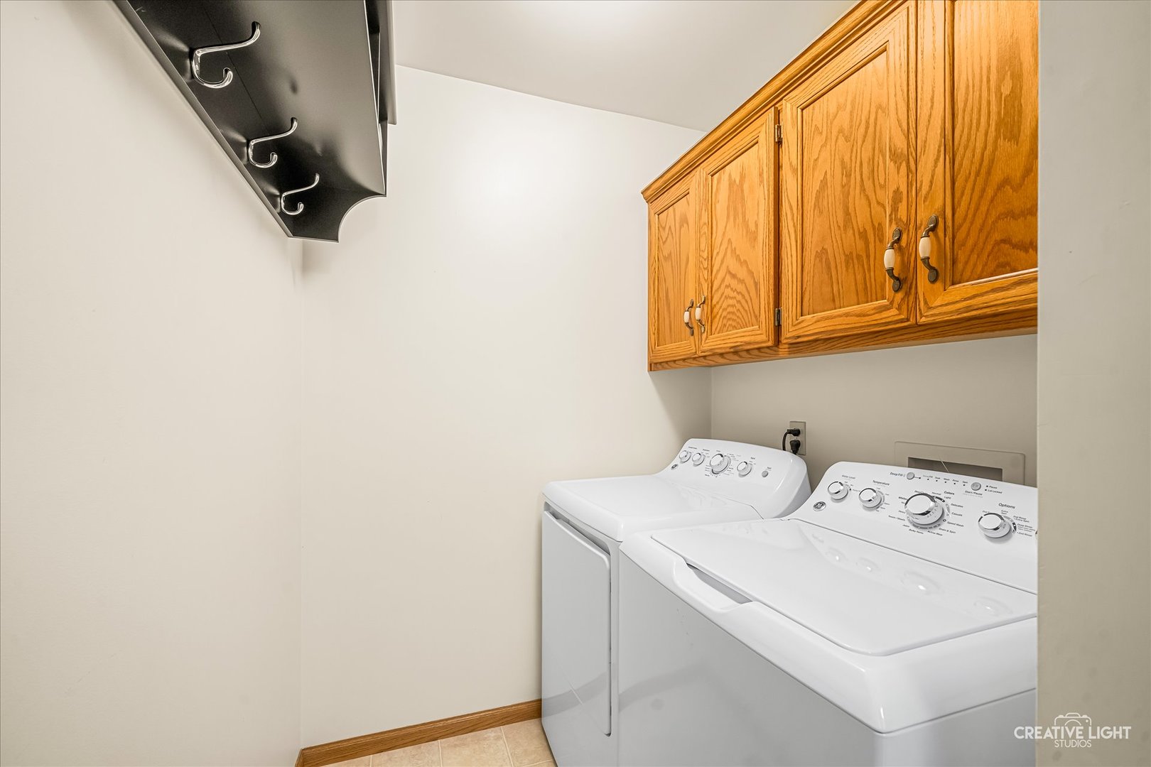 714 East Knights Road Sandwich, IL 60548 - Photo 18 of 33 a utility room with dryer and washer