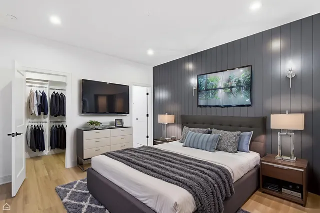 $1,199,000 | 4739 South Indiana Avenue, Chicago, IL 60615