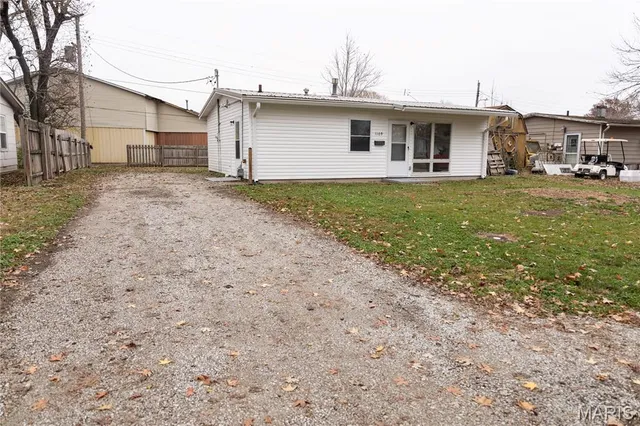 $80,000 | 1109 St Helena Avenue, Cahokia, IL 62206