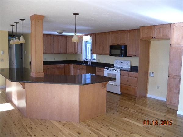 12 Riverside Drive Webster, MA 01570 - Photo 2 of 10 Gallery Image 2