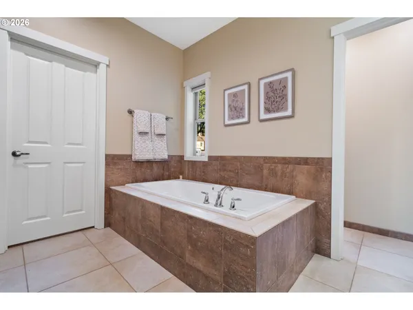 $1,299,900 | 168 Yale-Landing Road, Cougar, WA 98616