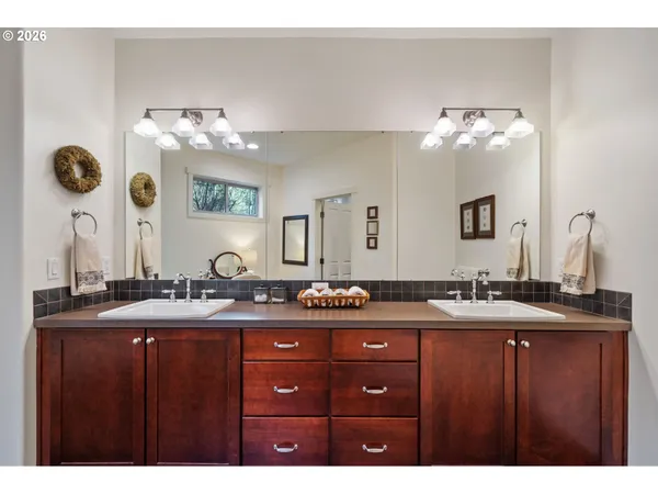 $1,299,900 | 168 Yale-Landing Road, Cougar, WA 98616