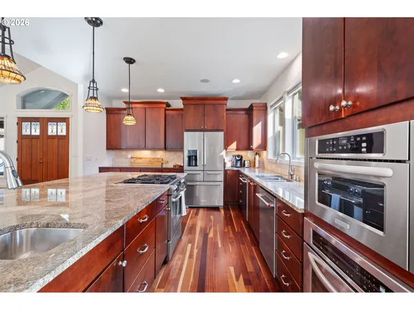 $1,299,900 | 168 Yale-Landing Road, Cougar, WA 98616