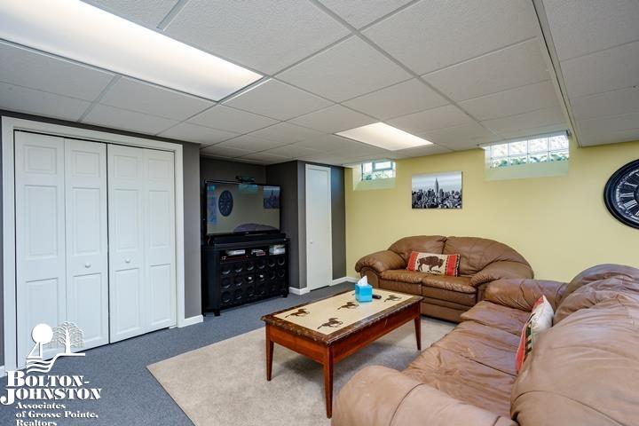 63 Ridge Road Grosse Pointe Farms, MI 48236 - Photo 33 of 50