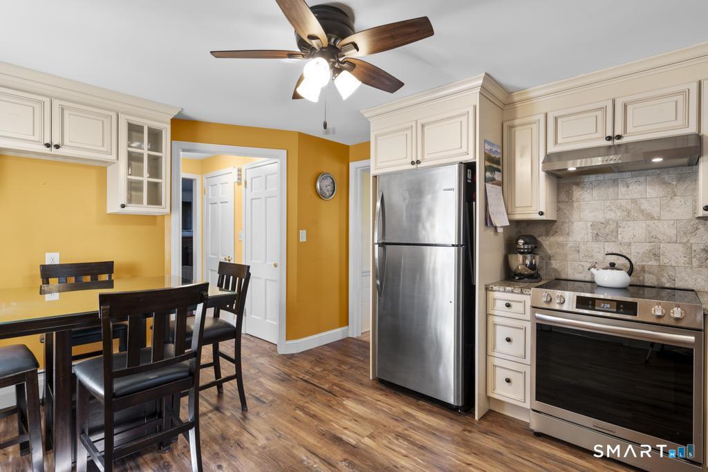 89 Baldwin Avenue Meriden, CT 06450 - Photo 13 of 38