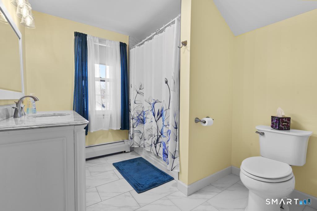 89 Baldwin Avenue Meriden, CT 06450 - Photo 24 of 38