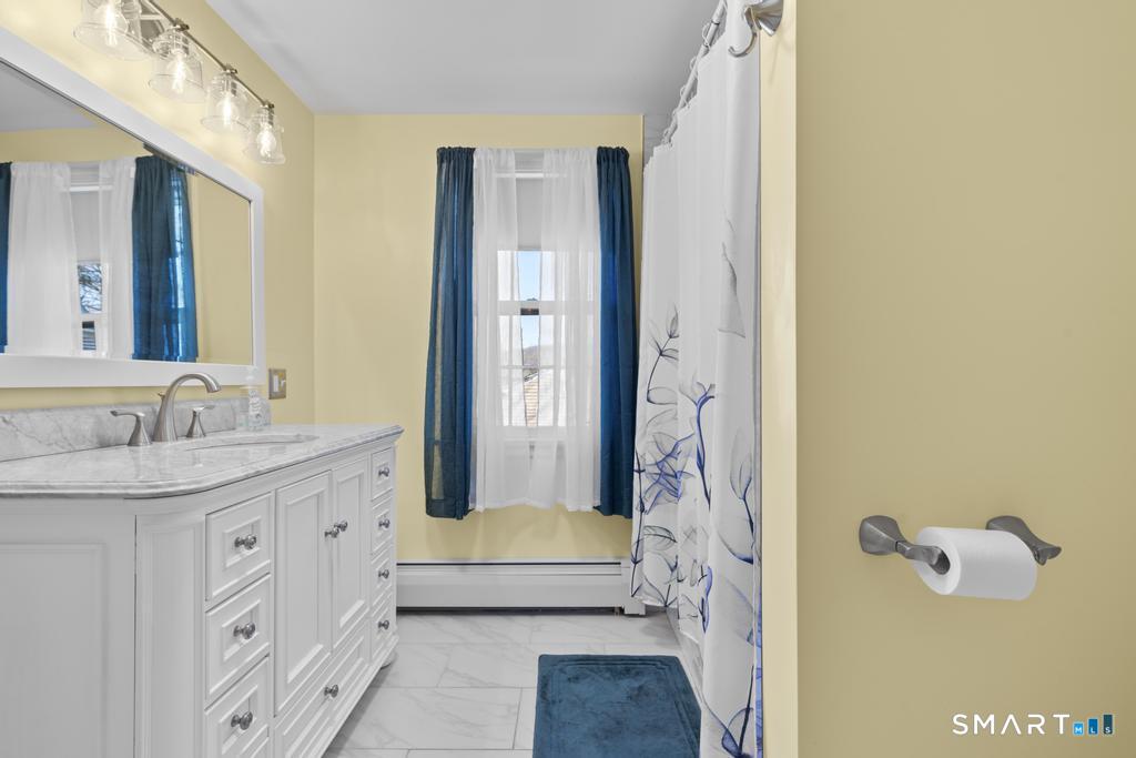 89 Baldwin Avenue Meriden, CT 06450 - Photo 25 of 38