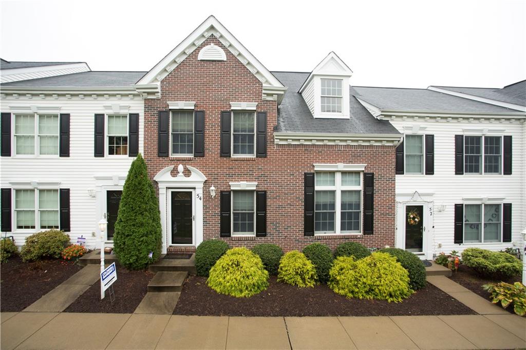 54 Castle View Drive McKees Rocks, PA 15136 - Photo 1 of 25