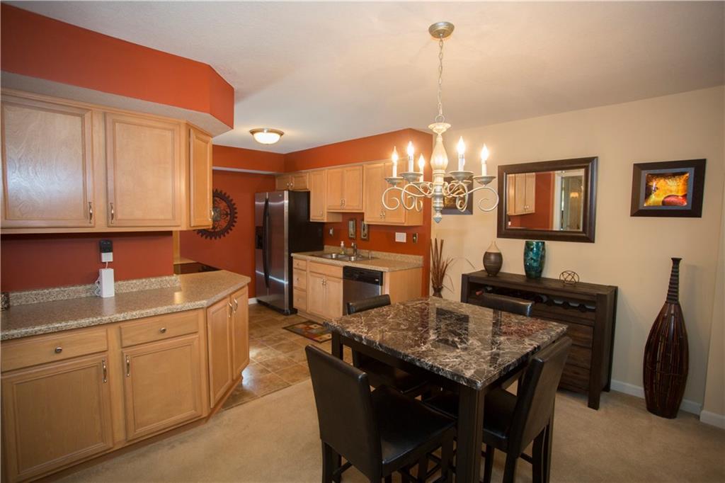 54 Castle View Drive McKees Rocks, PA 15136 - Photo 8 of 25