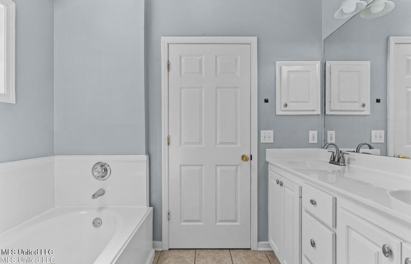 128 Hunters Row Madison, MS 39110 - Photo 15 of 21 IMG_3526