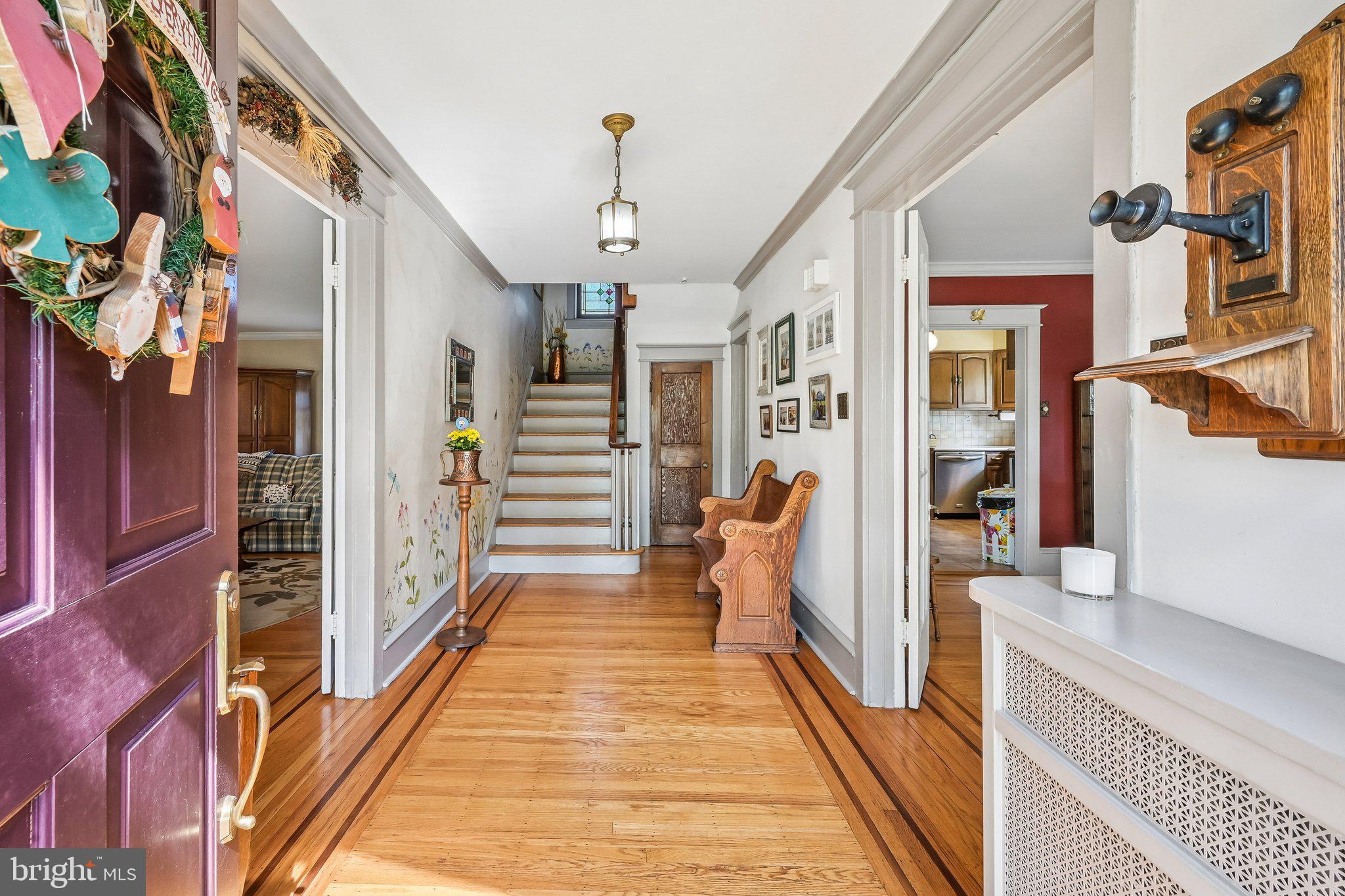 147 Hawthorne Avenue Haddonfield, NJ 08033 - Photo 2 of 25 Inviting entryway with classic charm.