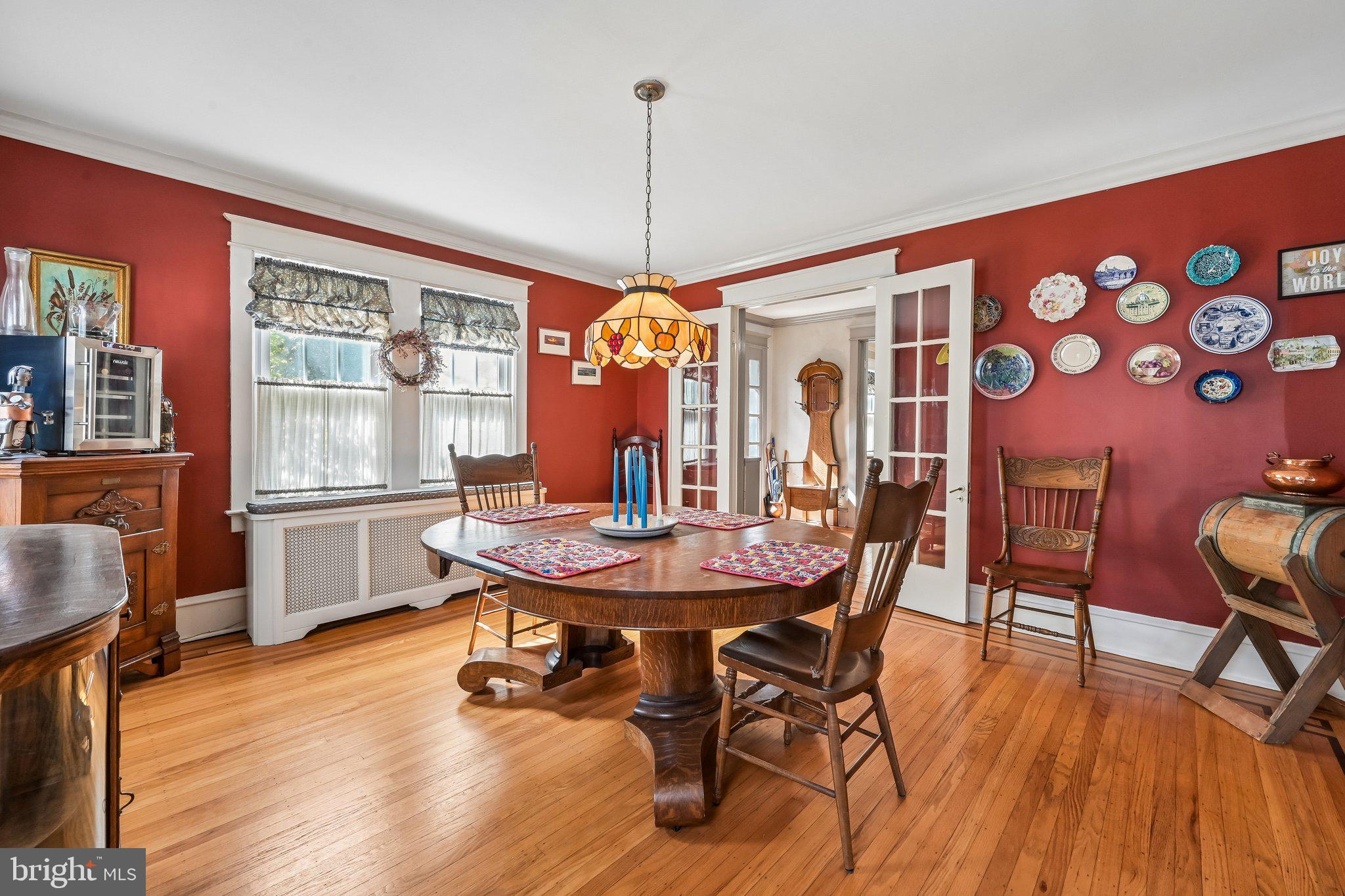 147 Hawthorne Avenue Haddonfield, NJ 08033 - Photo 7 of 25 Charming dining space with vintage flair.