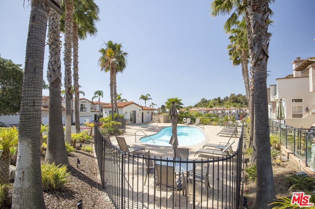 6438 Lunita Road Malibu, CA 90265 - Photo 10 of 34 a view of a balcony with lake view