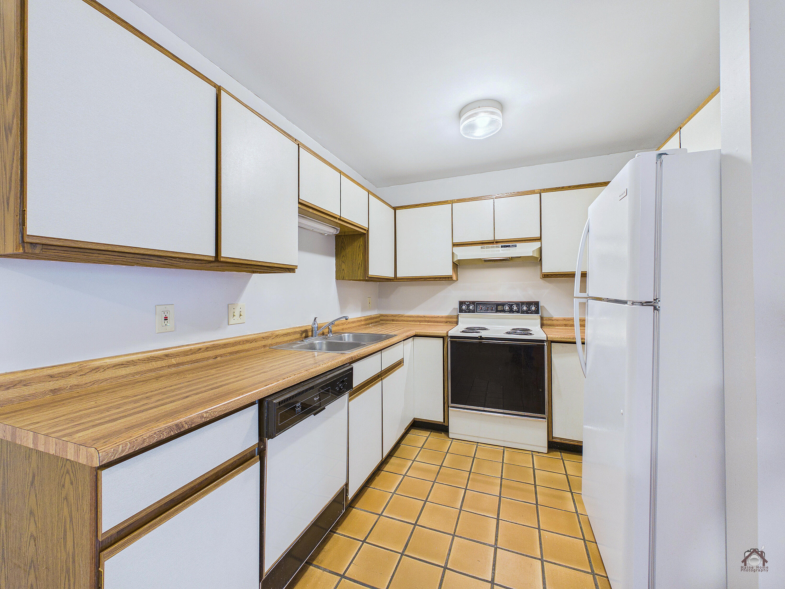 85 Middle Street, Unit 10 Hallowell, ME 04347 - Photo 22 of 49 101-E2PW6FZ-LP-124