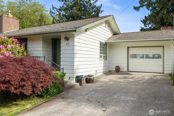 $445,000 | 421 East Washington Street, Mount Vernon, WA 98274