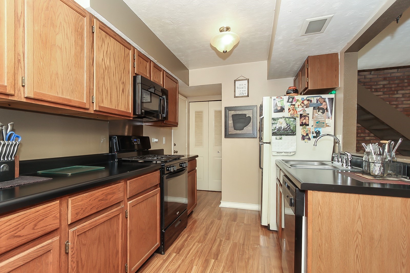 183 Judith Court, Unit B Bartlett, IL 60103 - Photo 8 of 20