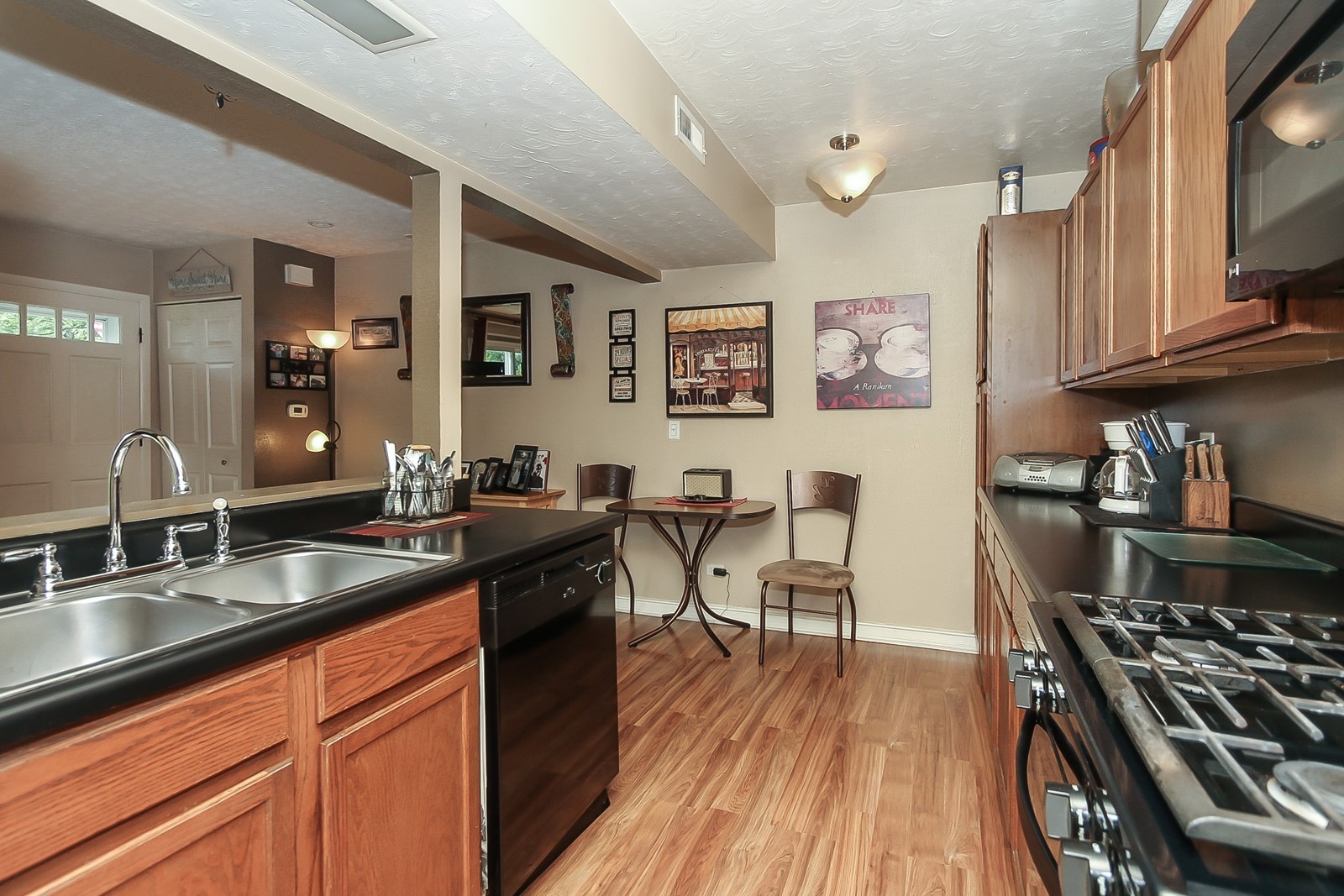 183 Judith Court, Unit B Bartlett, IL 60103 - Photo 10 of 20