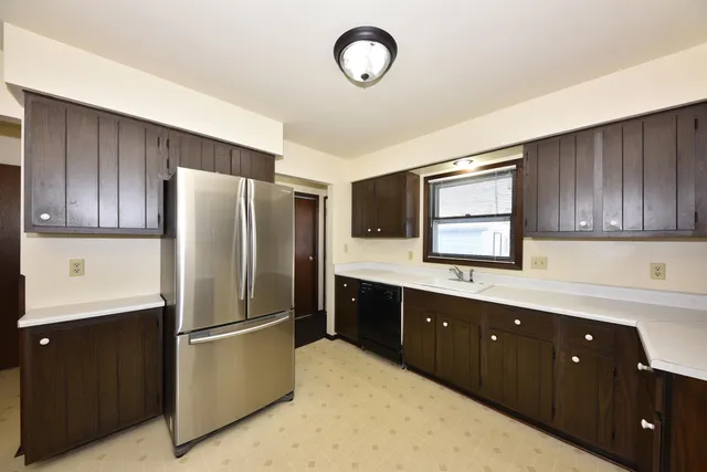 $475,000 | 4260-4272 Tumblewood Lane, Greendale, WI 53129