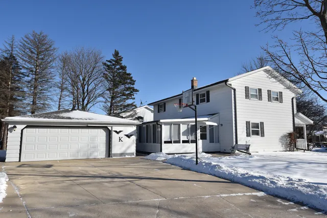 $475,000 | 4260-4272 Tumblewood Lane, Greendale, WI 53129