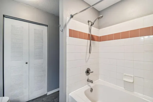 $2,065 | 10462 White Lake Court, Tampa, FL 33626