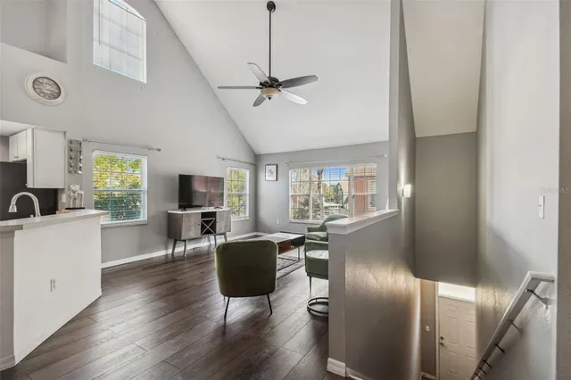 $2,065 | 10462 White Lake Court, Tampa, FL 33626