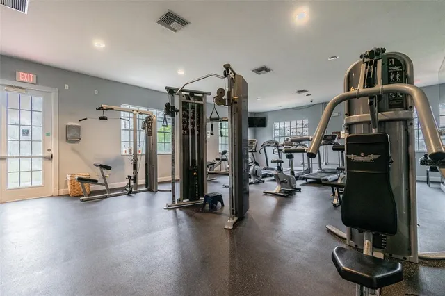 $2,065 | 10462 White Lake Court, Tampa, FL 33626