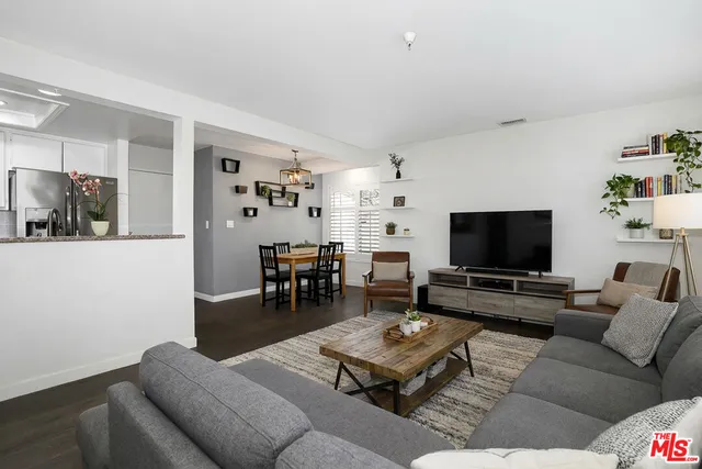 $644,000 | 762 East Orange Grove Boulevard, Unit 5, Pasadena, CA 91104